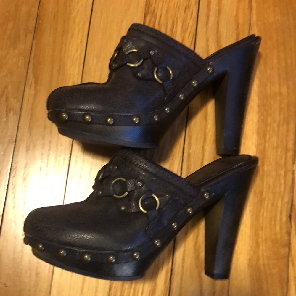 Women’s R2 heeled clogs - Picture 7 of 12